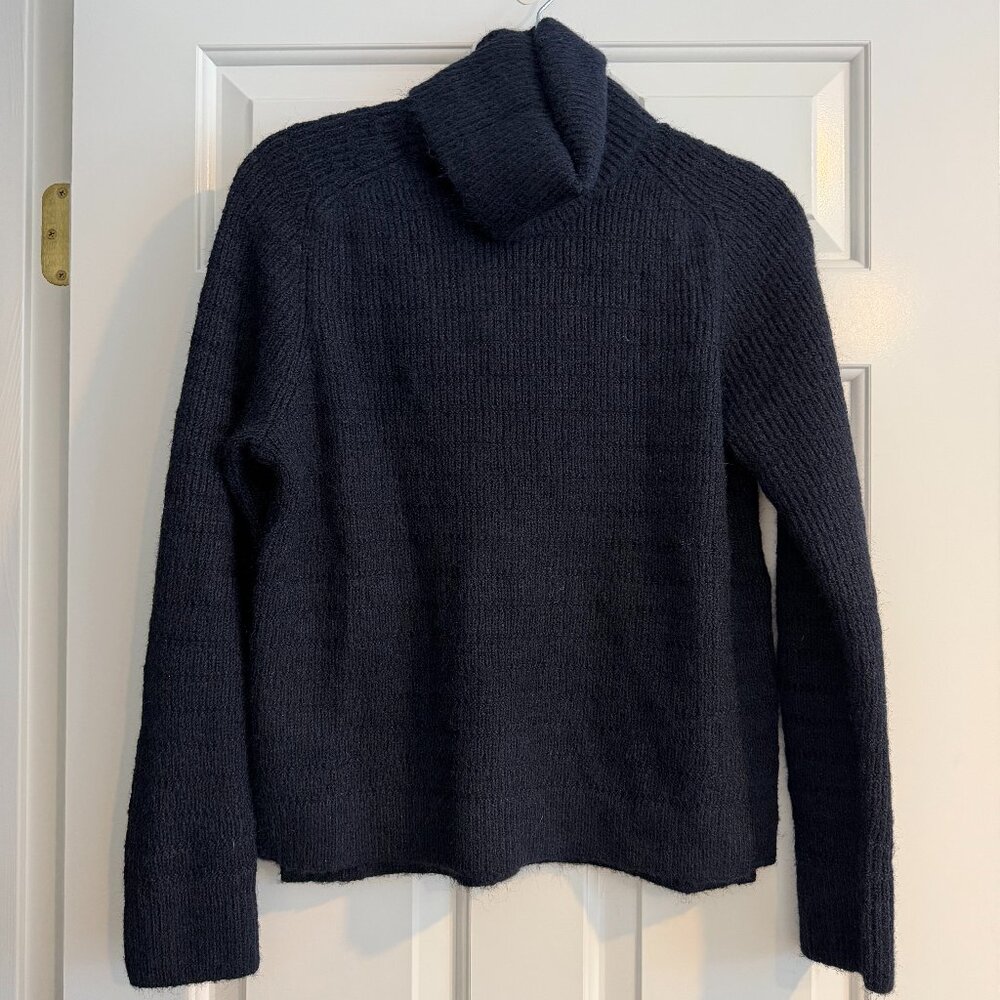 Banana Republic Turtleneck Sweater Navy Small
